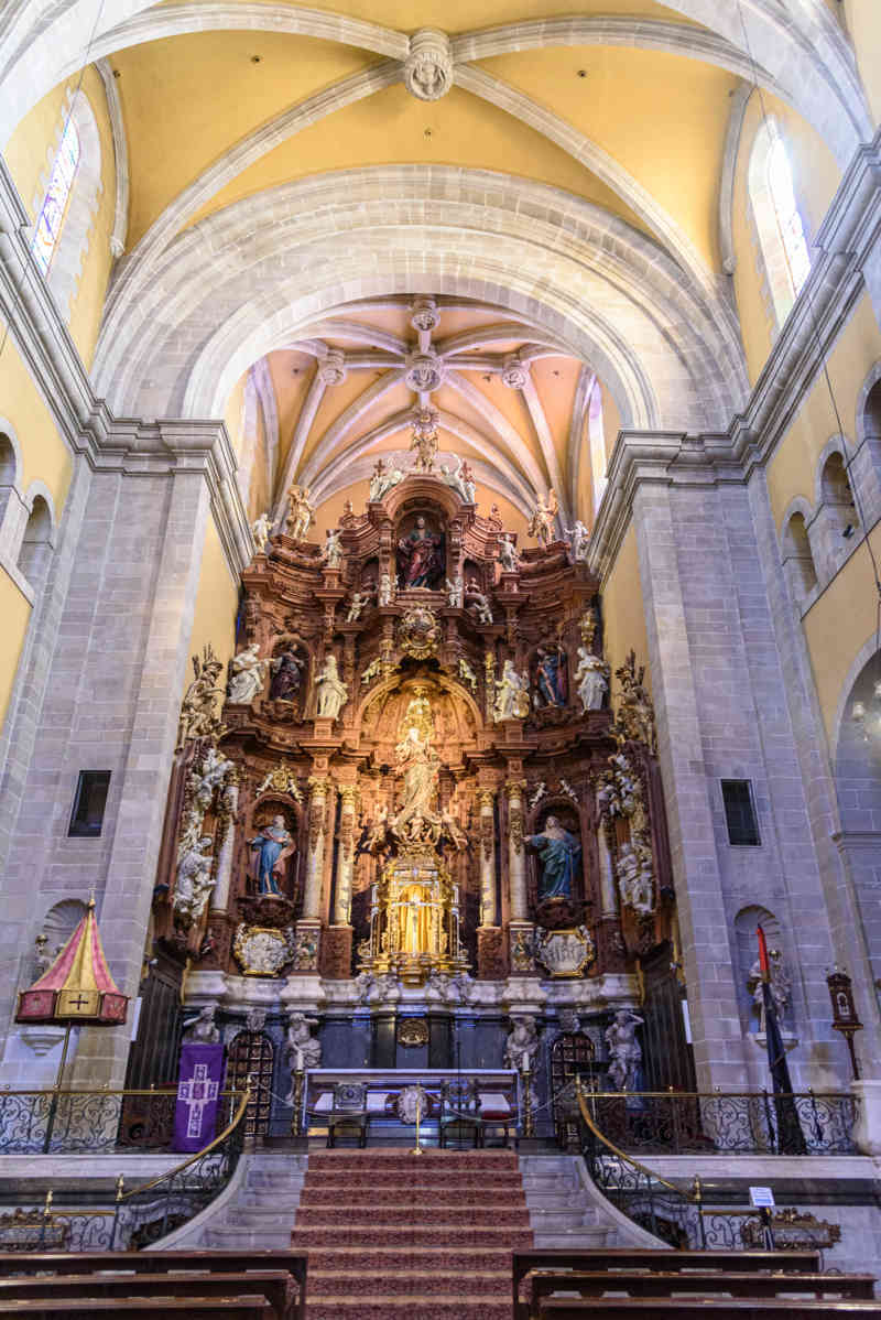 Barcelona - Igualada 14 - basílica de Santa Maria .jpg